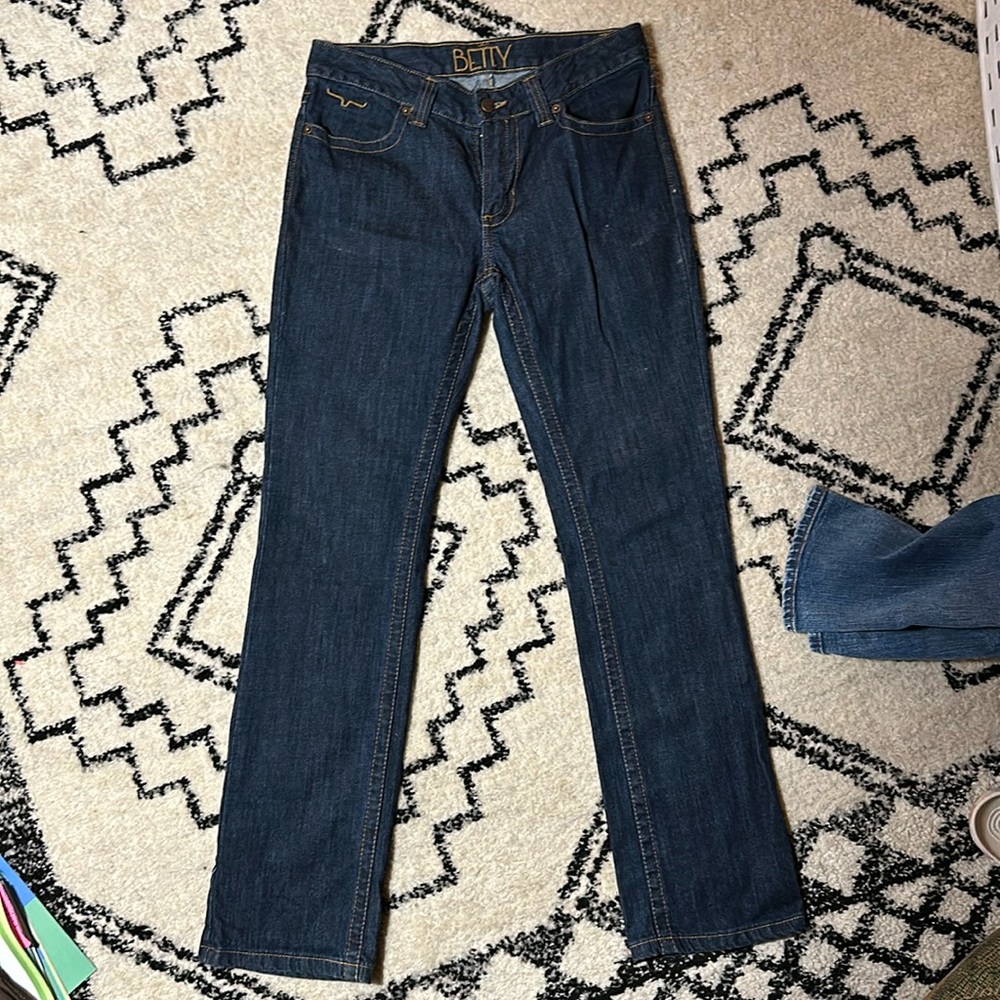 Kimes Jeans 
Betty size 6 32 length 
New without out tags